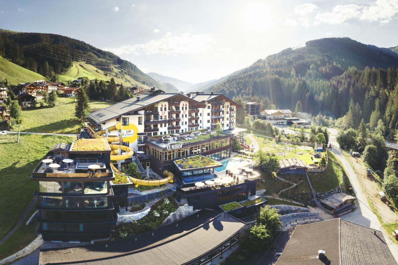 Almhof Family Und Wellness Resort Gerlos Exteriör bild