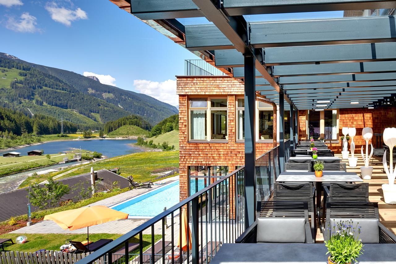 Almhof Family Und Wellness Resort Gerlos Exteriör bild